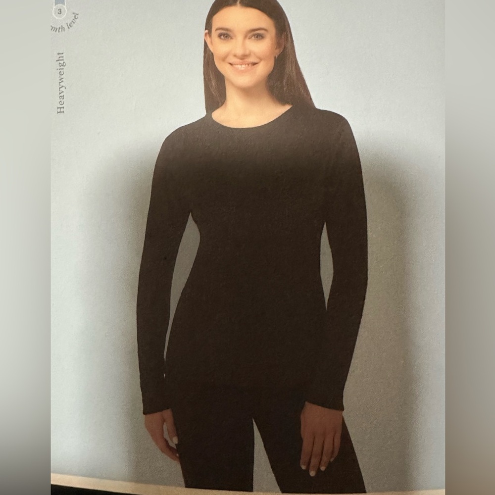 WANDER🖤NWT VELOUR LONG SLEEVE SHIRT